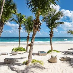 cabanas-tulum.quintano-roohotels.com/